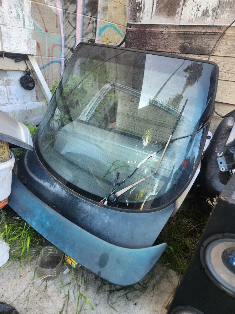 ACURA TRUNK COMPLETE WITH GLASS AND PANELS!