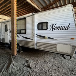 2010 Nomad 24ft Travel Trailer