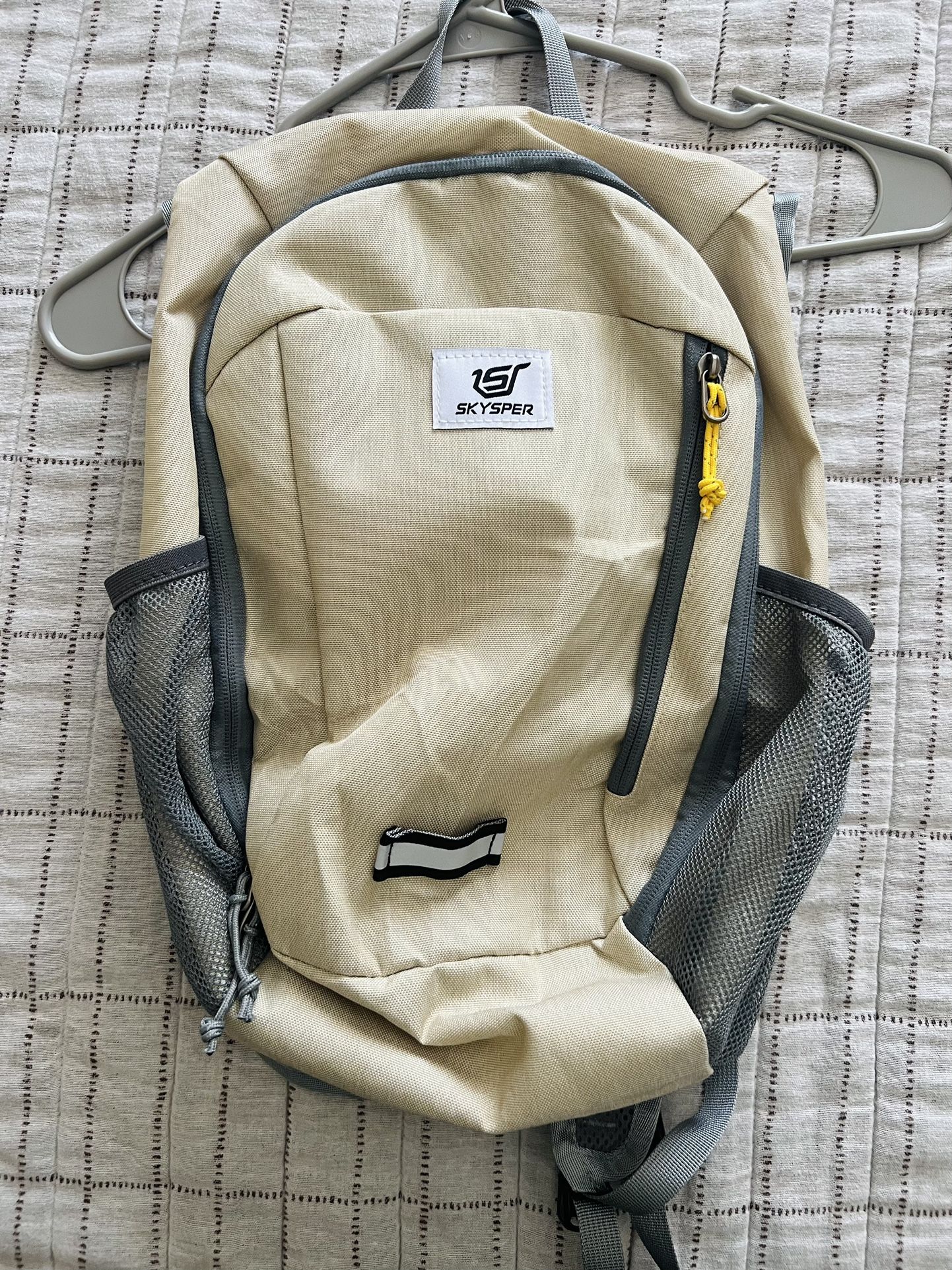 SKYSPER Small Hiking Backpack (Beige)