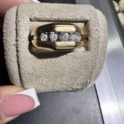 14k Diamond Wedding Band Size 10