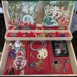 Jewelry box