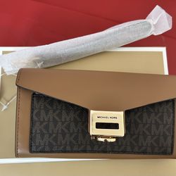 Michael Kors Wallet Clutch NEVER USED