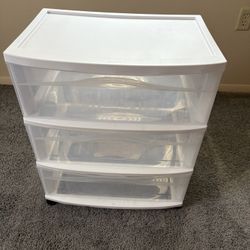 Plastic drawer