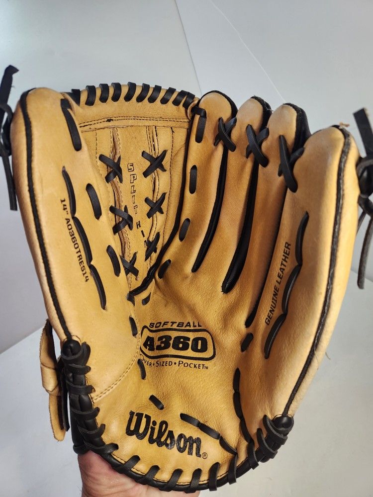 Wilson A360 14" Softball Glove RHT Right Hand Throw Leather Over Sized Pocket