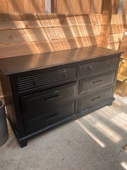 Pier 1 Imports 6-drawer dresser