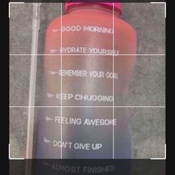 CA. VENTURE PAL 128 OZ DRINKING CONTAINER. NOT SURE HOW  STRAW  FITS. 