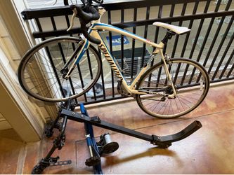 Specialized Allez classic refurbished + car rack + stationary trainer