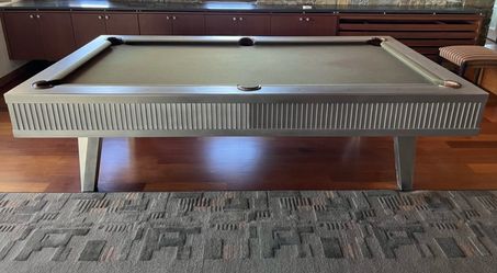 Venice 8ft oversized pool table - Stainless steel - delivery/setup, any color felt & accessory kit included