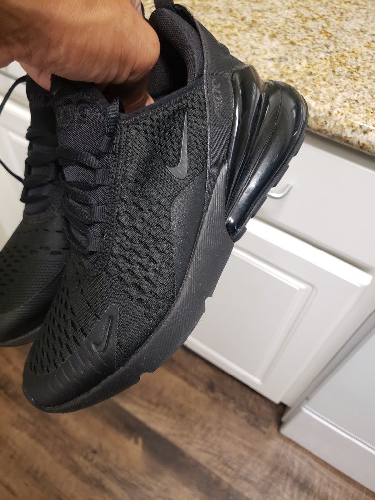 Nike Air Max 270