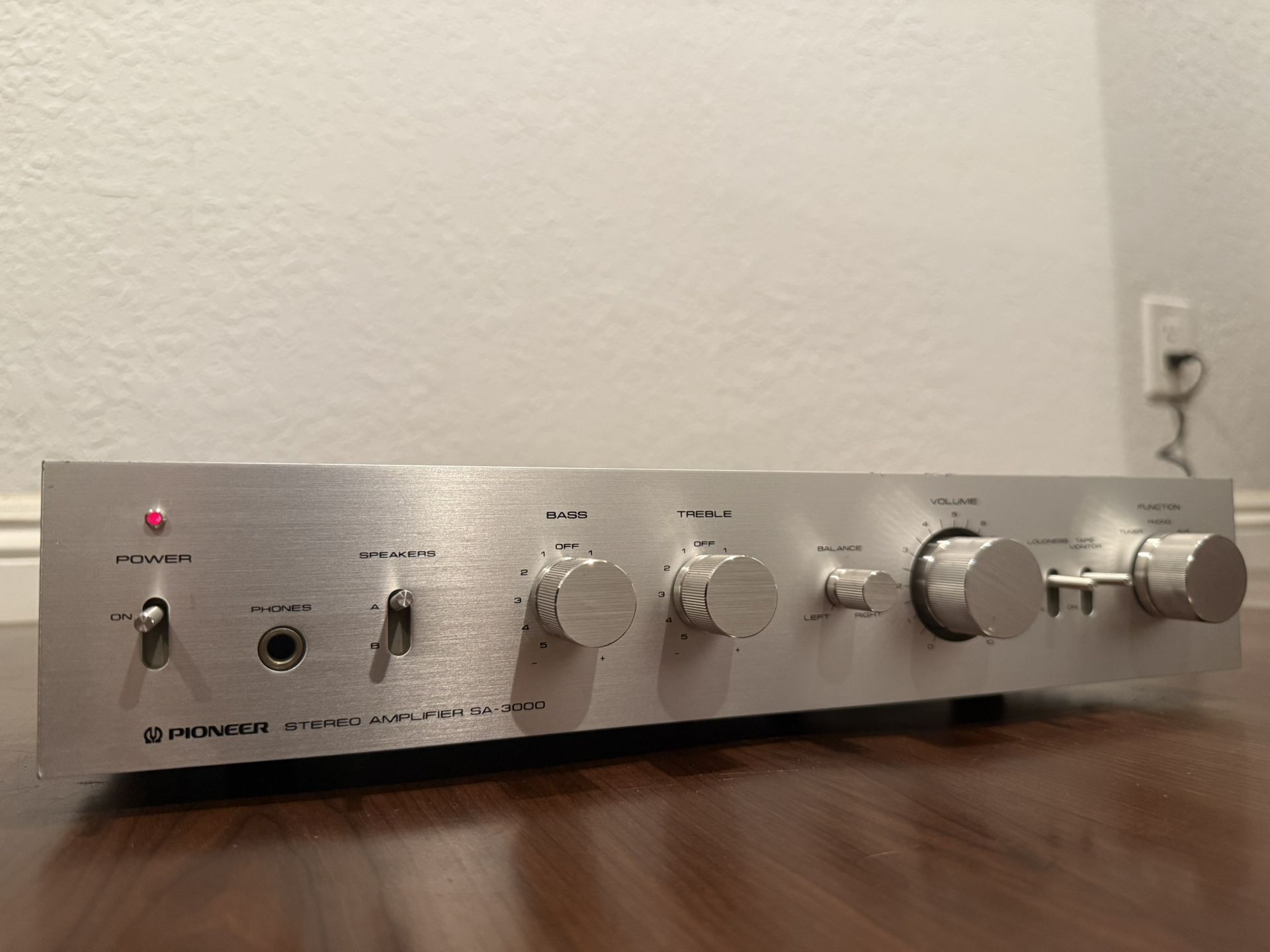 PIONEER SA 3000 Stereo Integrated Amplifier 