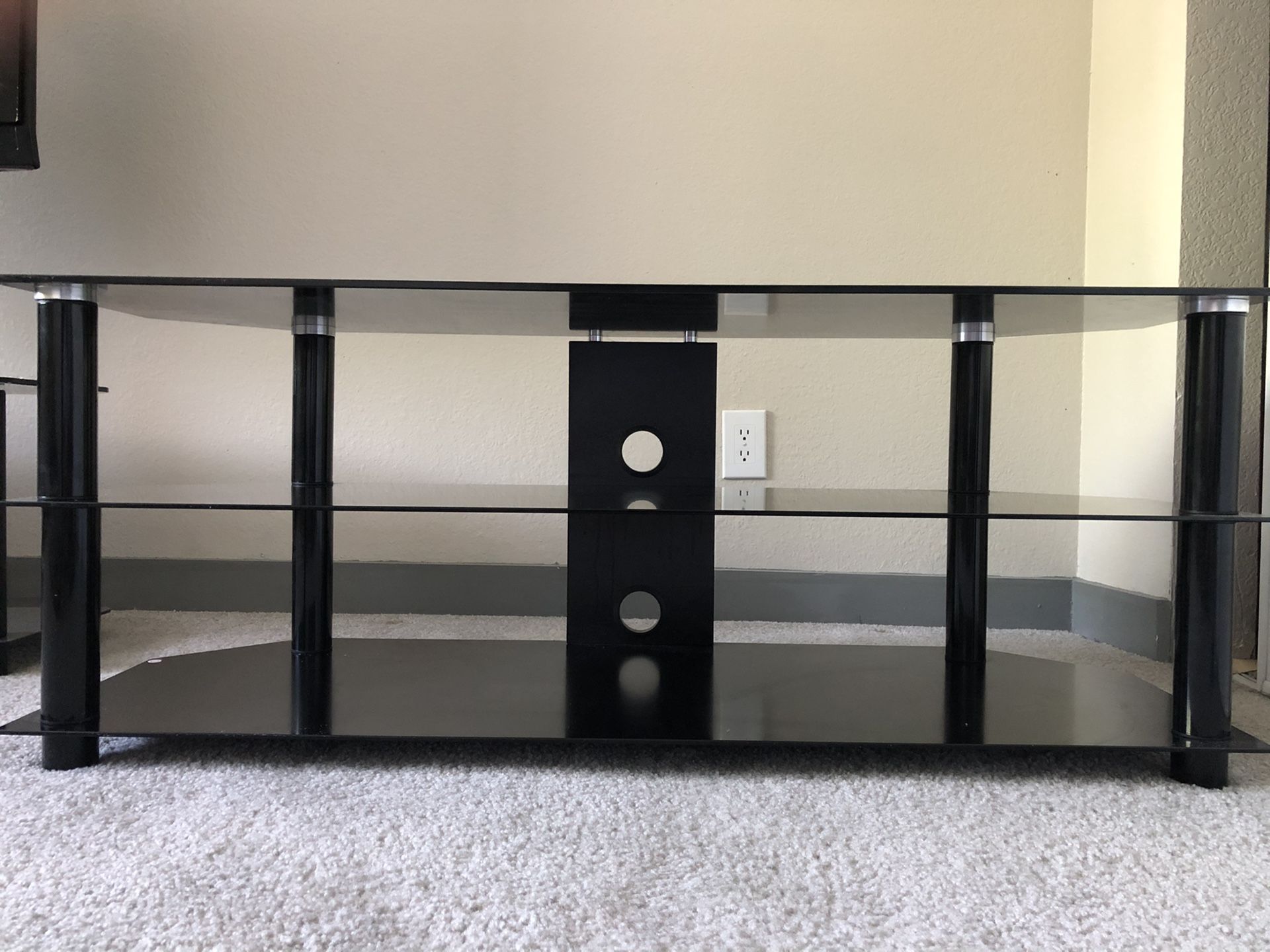 TV table (practically new)