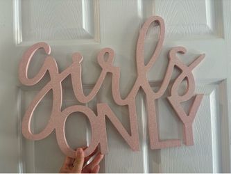 Girls signs/ room decoration