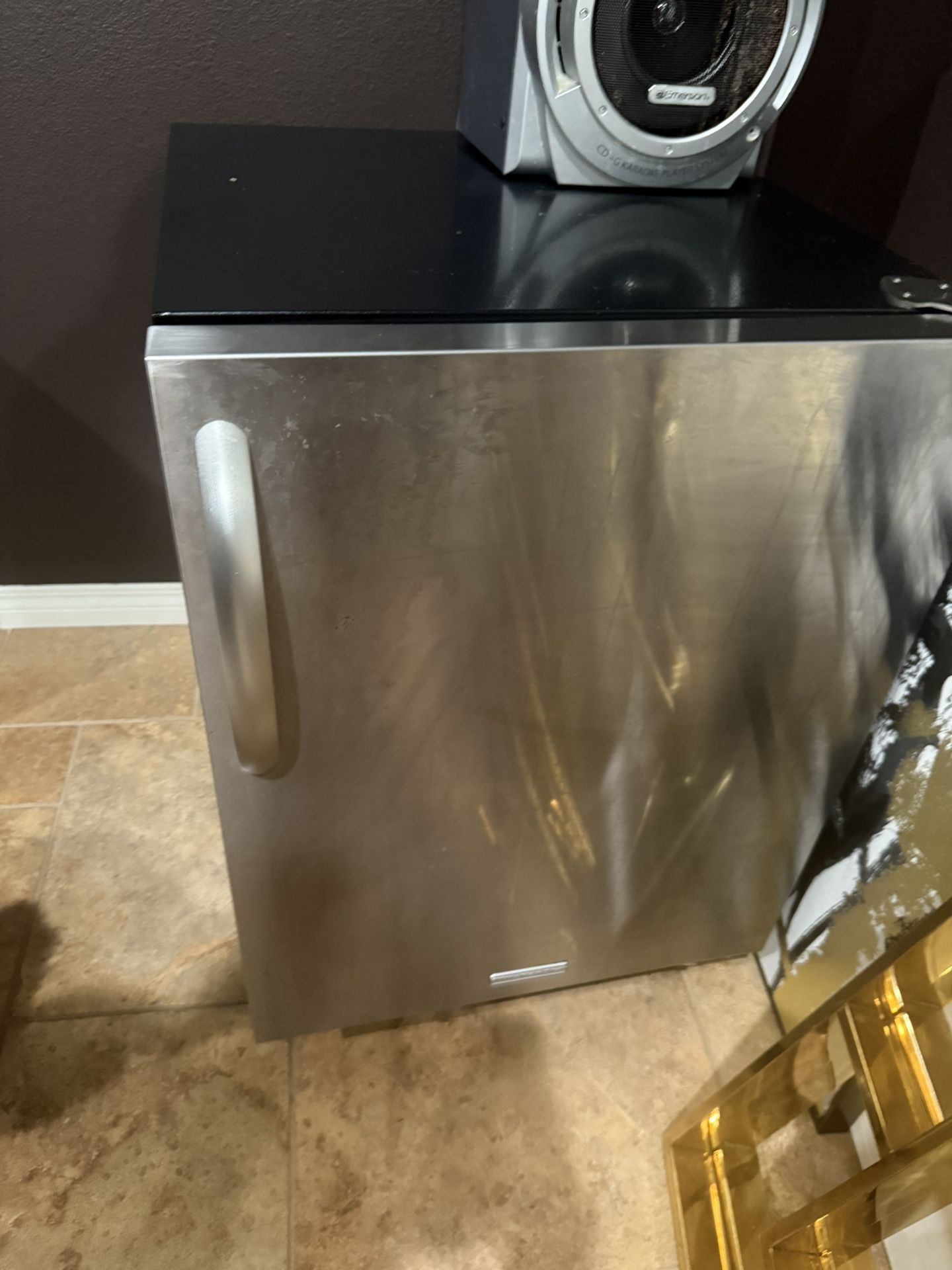 Great Working Lg Size Mini Fridge