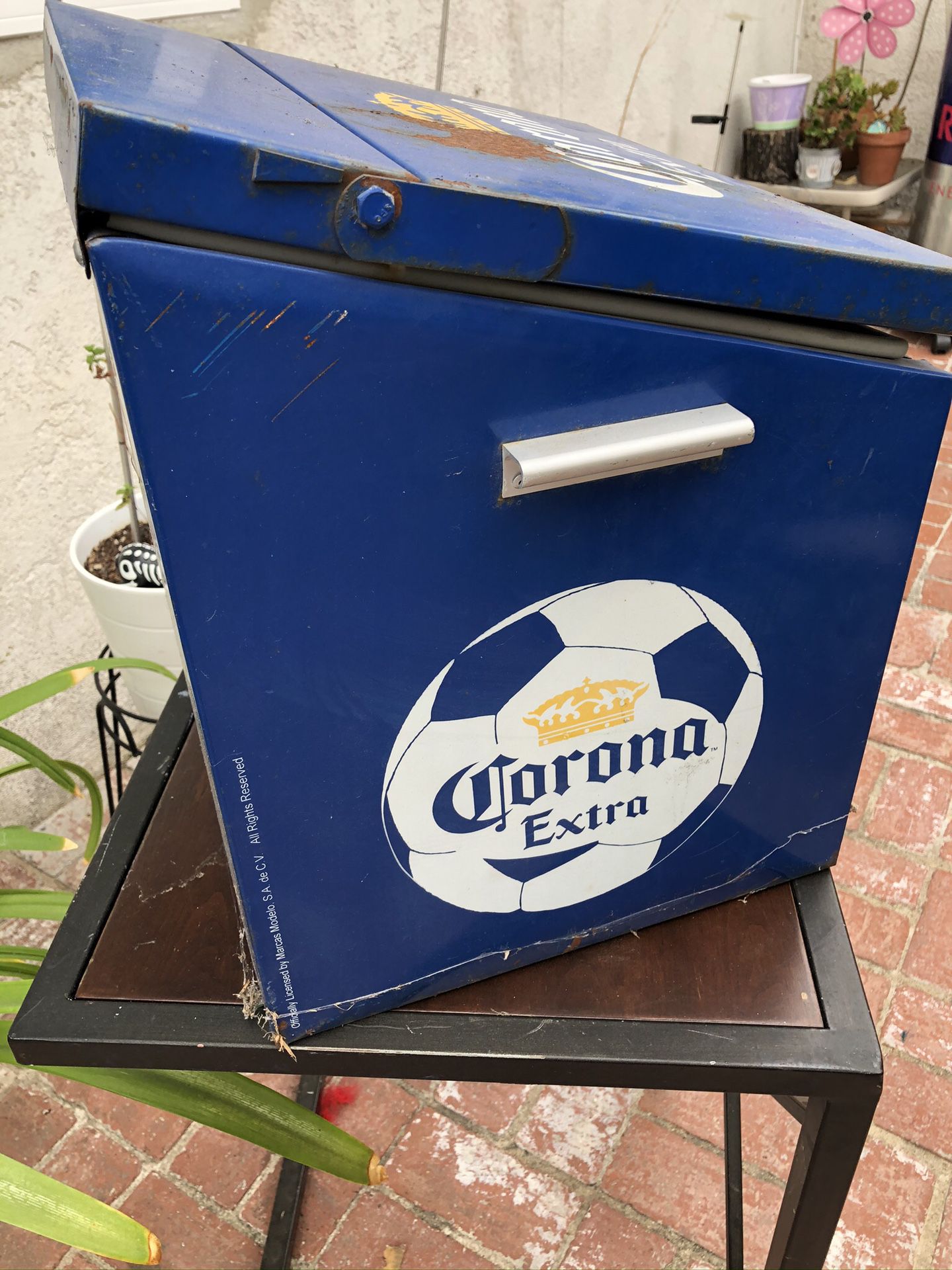 Dodge blue Corona extra futbol metal ice cooler - SEE MY OTHER OFFERS