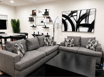 Modern Gray Sofa & Loveseat Set – Excellent Condition ⭐