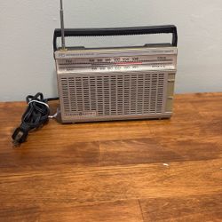 General Electric AM-FM Radio Model