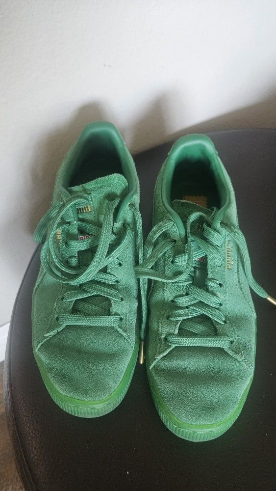 PUMA Sneakers