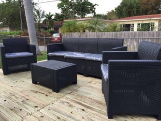 Outdoor patio furniture