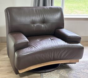 Swivel Leather Chair