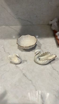LENOX porcelain 2 Swans and small trinket dish Christmas made USA