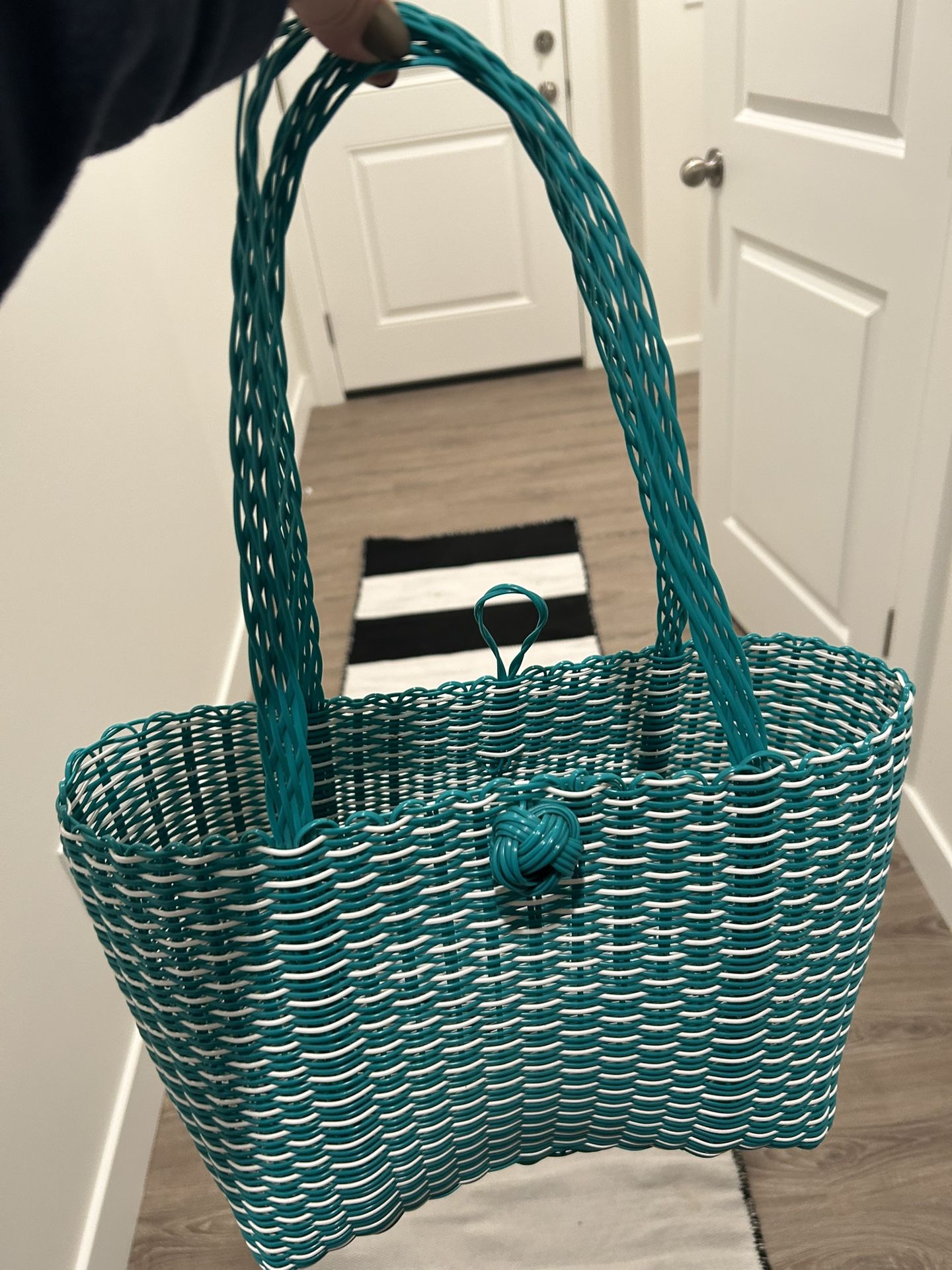 Rare Find**Beach, River, Grocery Large Tote