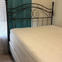 Queen Metal Bed Frame With Mattress 