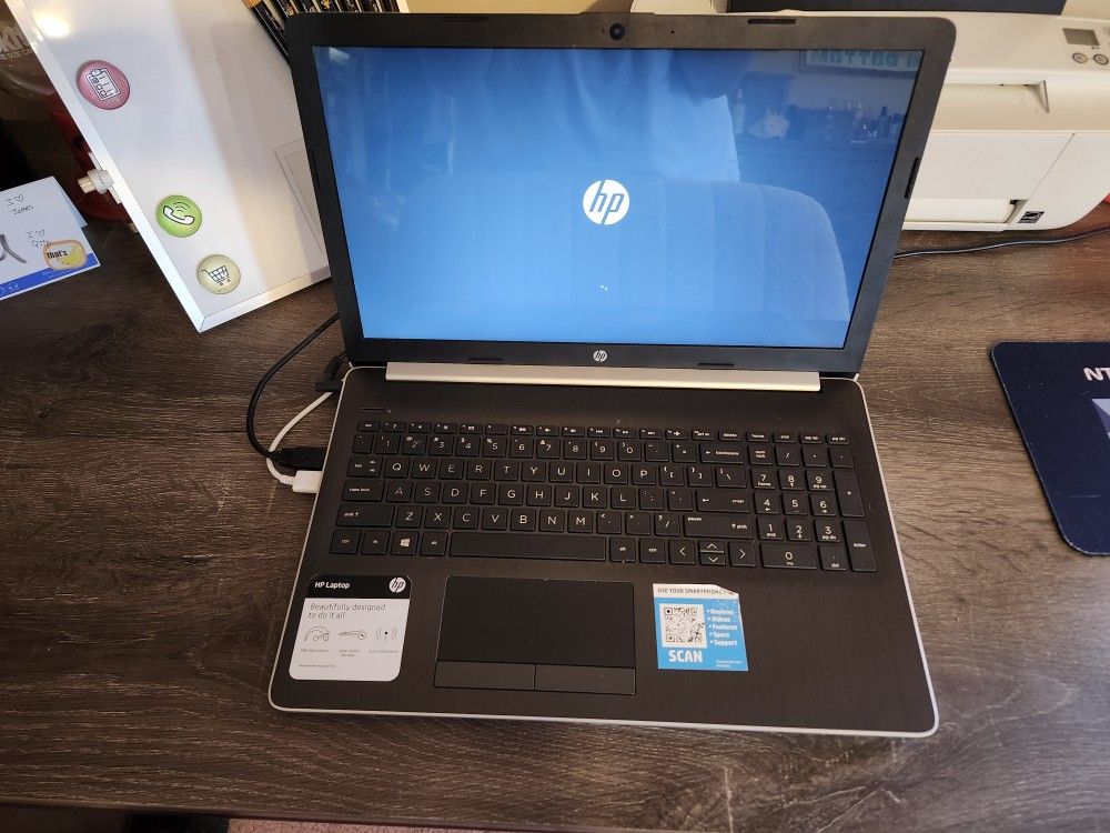 HP LAPTOP WITH CHARGER 