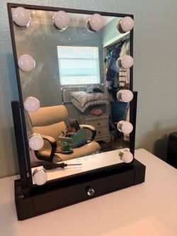 Vanity mirror
