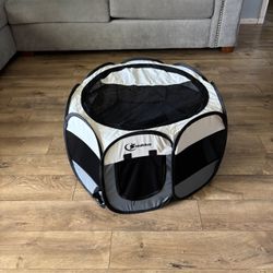 Small Pet Playpin Like New