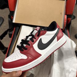 Jordan 1 Low Chicago 