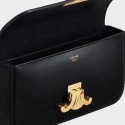 Gorgeous Bag With Chain Strap 