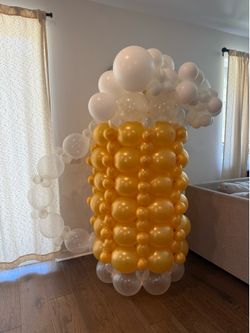Balloon decoration beer mug