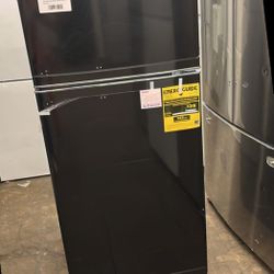 GALANZ GLR10TBKEFR 7.4 cu. ft. Retro Top Freezer Refrigerator