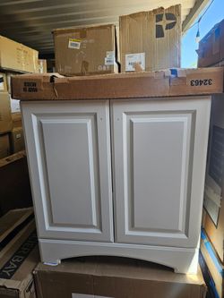 Glacier bay  30 in vanity with white top