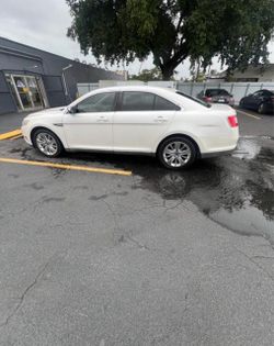 2011 Ford Taurus