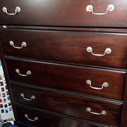 Bobs Furniture Dresser