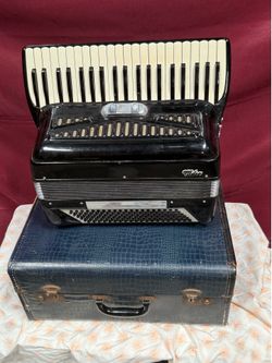 Vintage 1950’s Accordion Made by Video In Italy with Original Felt Box