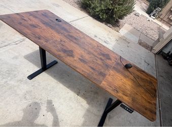 Electric Standing Desk – Adjustable Height
