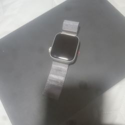 Apple Watch Series 5 