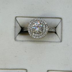 White Gold With Authentic Diamonds  