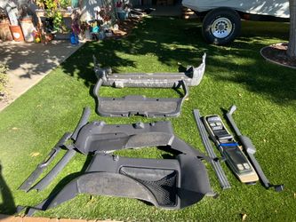 Jeep Grand Cherokee ZJ trim and bumper cover
