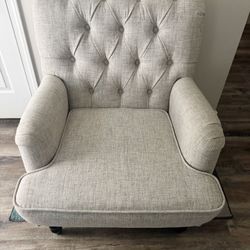 Ashley Tartonelle Tufted Accent Chair with Nailhead Trim in Ivory