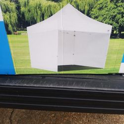 E-Z up Commercial Instant 10x10 Shelter 