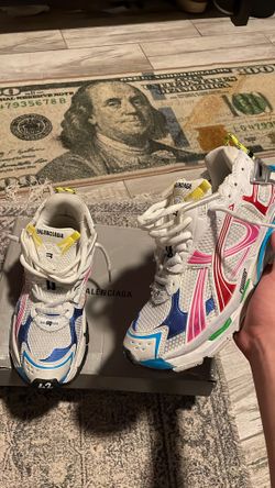 balenciaga runners 