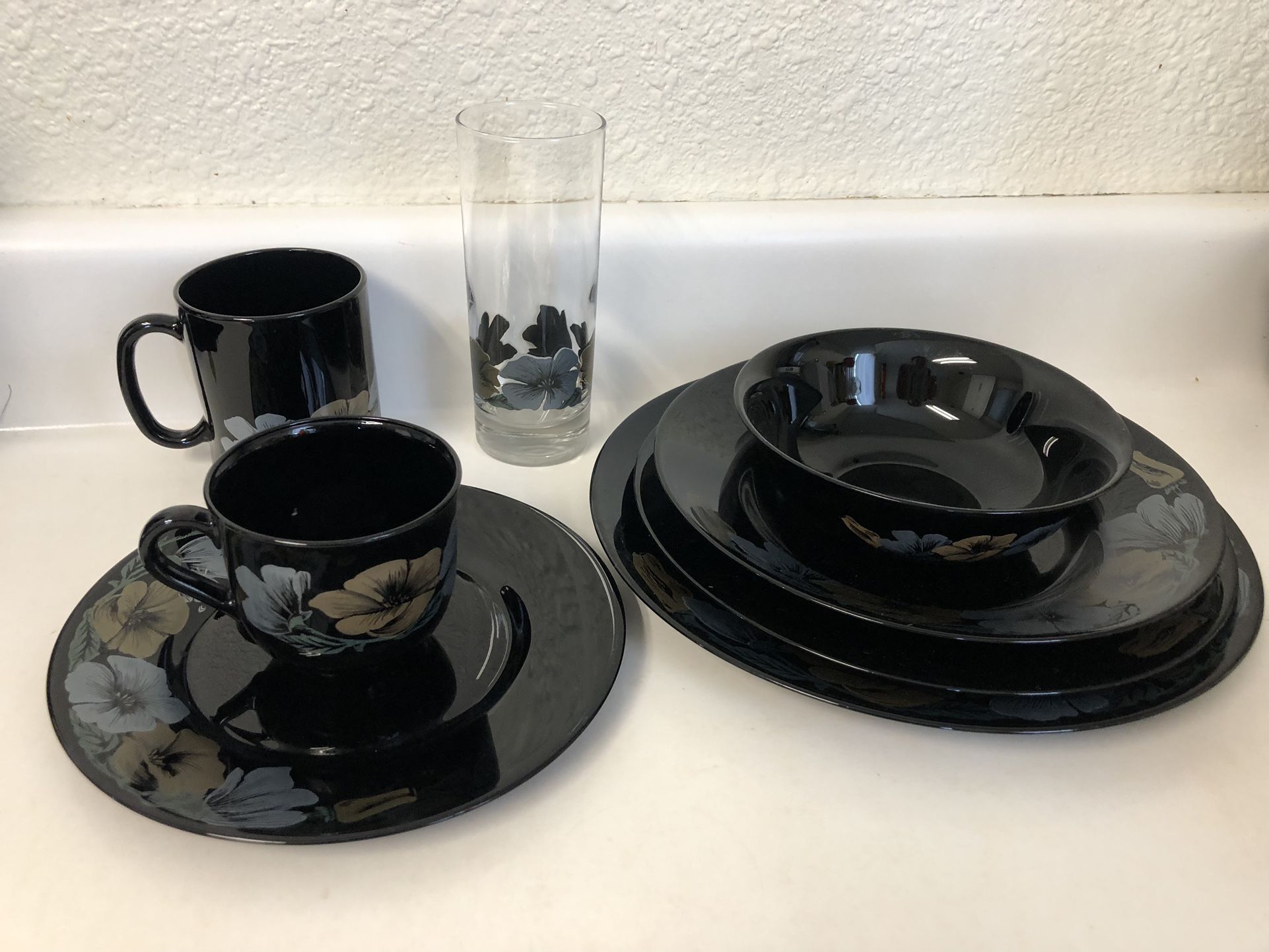 Arcoroc Dinnerware 70pcs