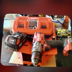 Dos Taladros Y Un Cargador    Por $160 Todo,