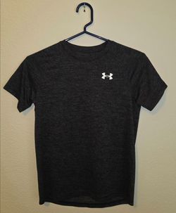 Under Armour - Boys - Medium - Tech Performance Shirt - Loose - Short Sleeve - Polyester - Heather Black