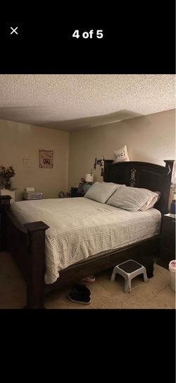 Queen side bedroom set