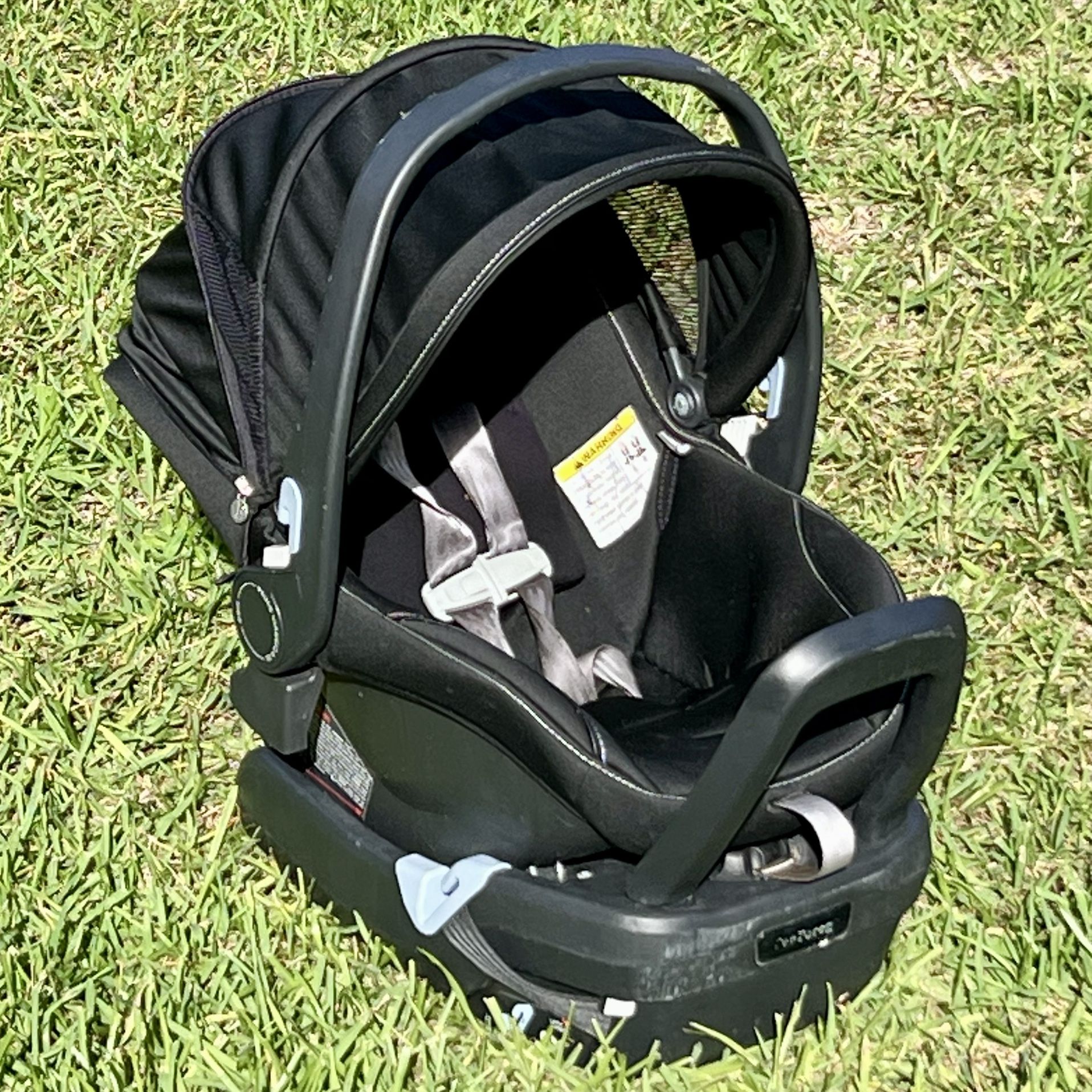 Peg Perego Primo Viaggio 4-35 Lounge Infant Car Seat and Base