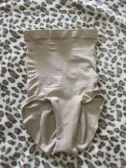 Skims Brief Shapewear BBL  M